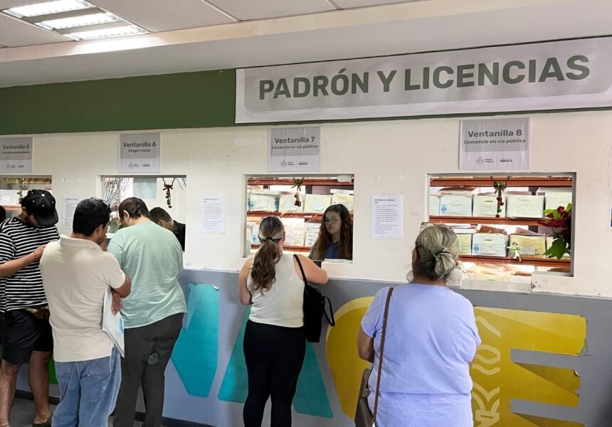 Luis Fuentes deja Padrón y Licencias