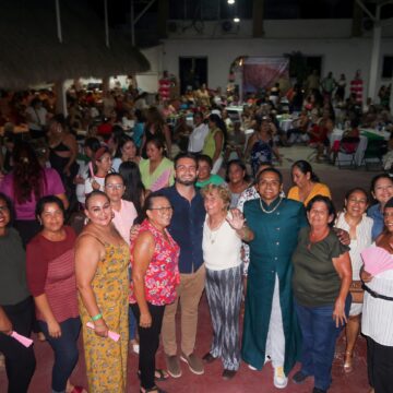 IMG-20260520-WA0162 Homenajean a más de 700 mamás de Las Juntas