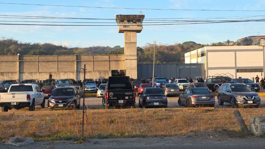 Realizan cuarto operativo de seguridad en el penal de Puerto Vallarta