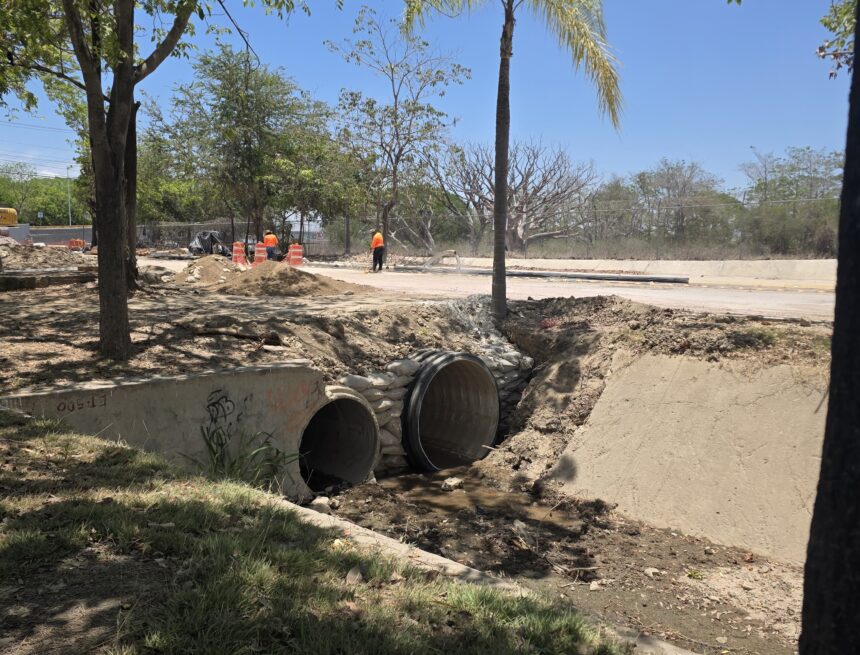 Vecinos de Parque Las Palmas temen nuevas inundaciones por obra hidráulica en Puerto Vallarta