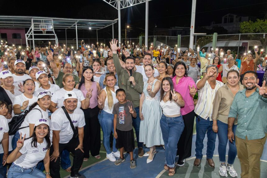 Celebra Luis Munguía a las madres de Las Palmas con gran festival