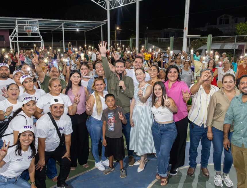Celebra Luis Munguía a las madres de Las Palmas con gran festival