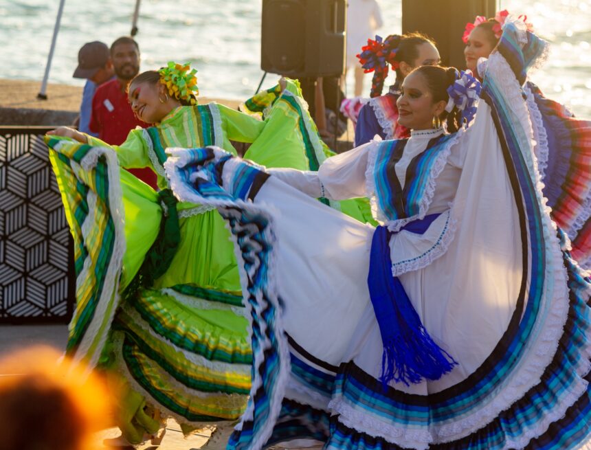 Talento artístico local engalana Aniversario de Puerto Vallarta