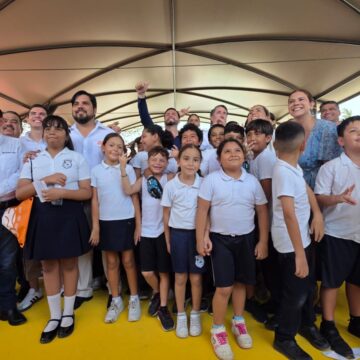 Entregan remodelación integral de dos escuelas con apoyo del Gobierno de Jalisco