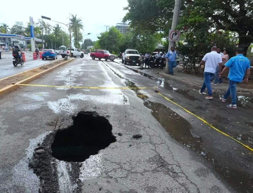 SEAPAL Vallarta no descarta nuevos colapsos en el Colector Centro-Norte