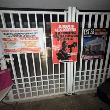 Docentes de la Técnica 28 en Talpa de Allende toman la escuela