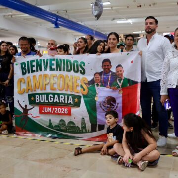 Munguía recibe a atletas vallartenses medallistas en el Mundial de Síndrome de Down 2026