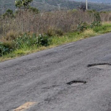 Mal estado de la Federal 70 afecta llegada de turistas a Pueblos Mágicos de la Sierra de Jalisco