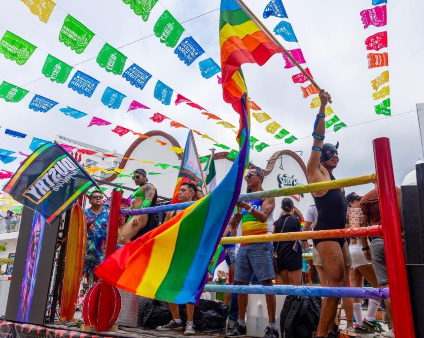 Turismo LGBT+ deja derrama de 2 mil millones de pesos en Puerto Vallarta