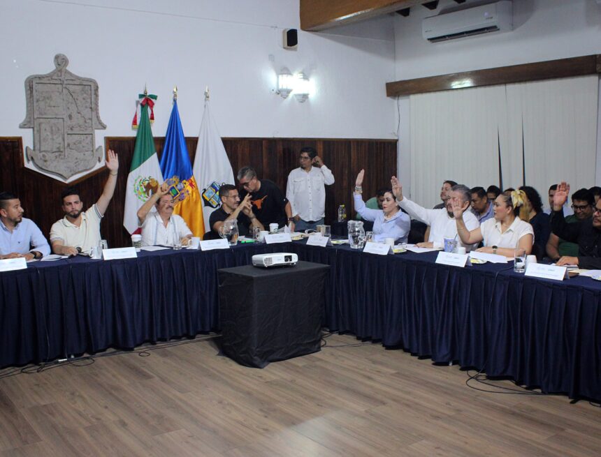 IMG-20260716-WA0136 Bomberas vallartenses se capacitarán en simposio internacional en Querétaro