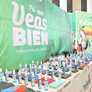 Clínica del Dr. Tucán continúa beneficiando a vallartenses con entrega de lentes