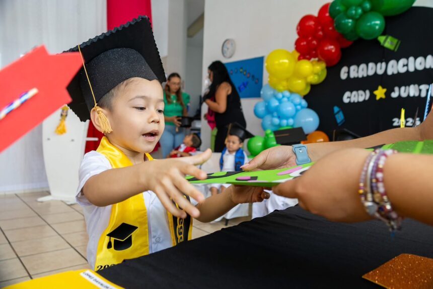 Concluyen pequeños becarios su etapa en los CADI´s de DIF Vallarta
