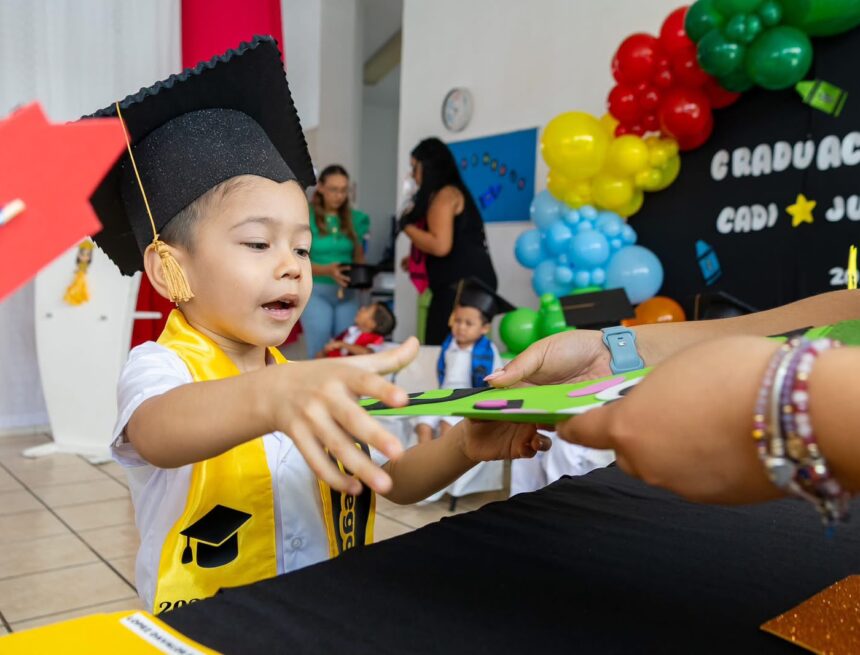 Concluyen pequeños becarios su etapa en los CADI´s de DIF Vallarta