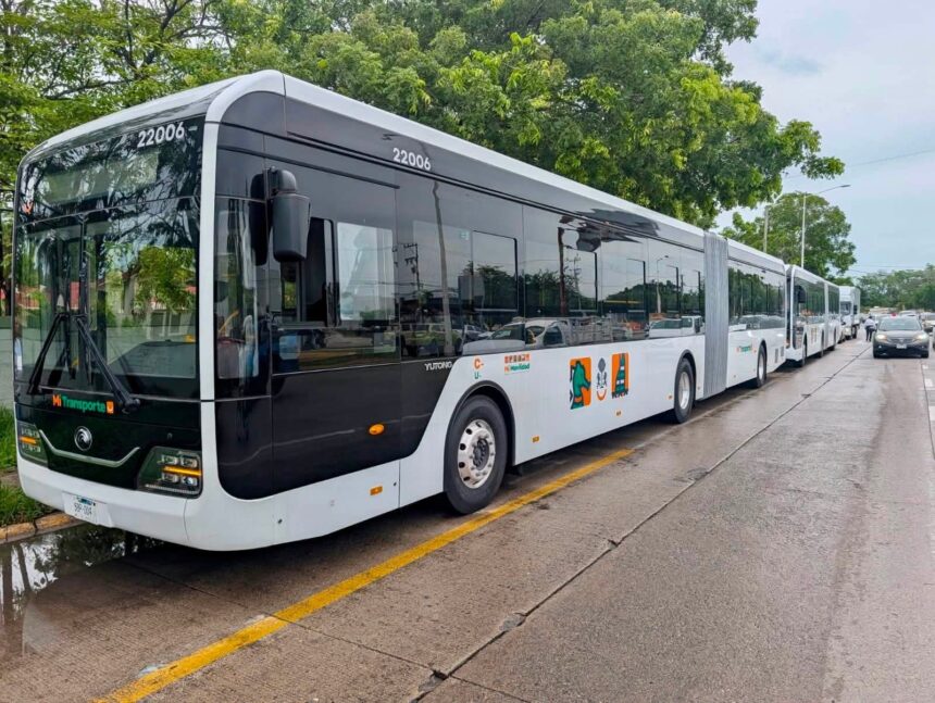 IMG-20260724-WA0199 Realizan los últimos ajustes al nuevo sistema de transporte eléctrico en Puerto Vallarta