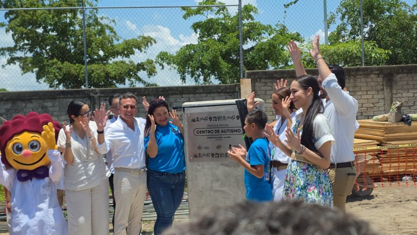 Colocan la primera piedra del Centro de Autismo en Puerto Vallarta