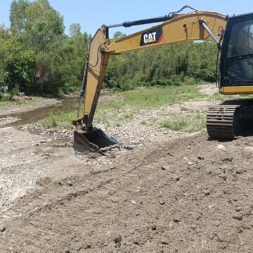 Maquinaria Benefician al sector agropecuario de 14 ejidos con módulo permanente de maquinaria
