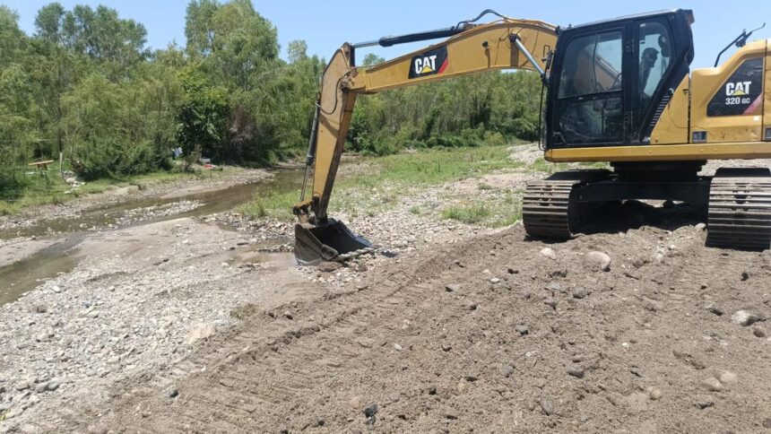 Maquinaria Benefician al sector agropecuario de 14 ejidos con módulo permanente de maquinaria