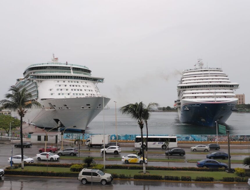 cruceros Doble arribo de cruceros deja miles de visitantes en Puerto Vallarta