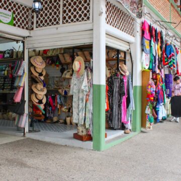 Mercados municipales, una experiencia imperdible este verano en Puerto Vallarta