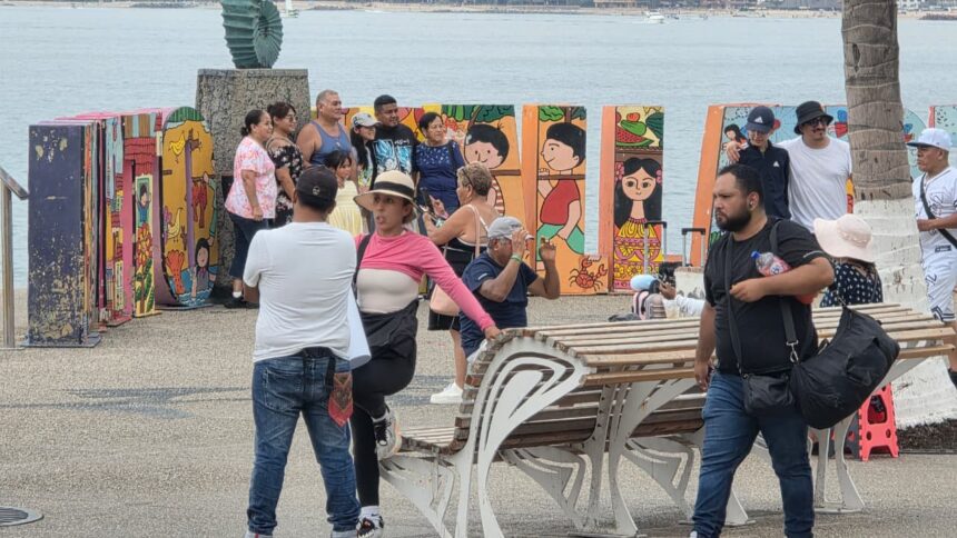 Puerto Vallarta hospeda a alrededor de 10 mil turistas