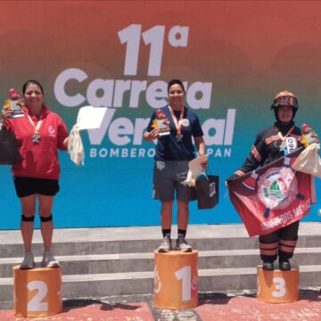Bombera vallartense conquista de nueva cuenta la Carrera Vertical