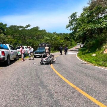 Muere menor de edad tras chocar su motocicleta contra una camioneta en Cabo Corrientes