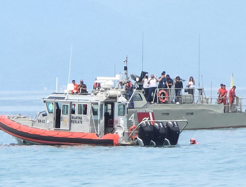 Marina realiza ejercicio de simulación de rescate en Puerto Vallarta
