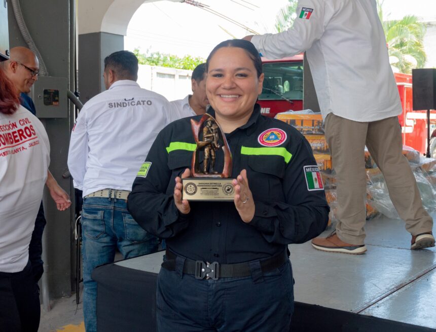 “Nací para ser bombera”: Jhovana Estrella encontró su vocación en el servicio a los demás