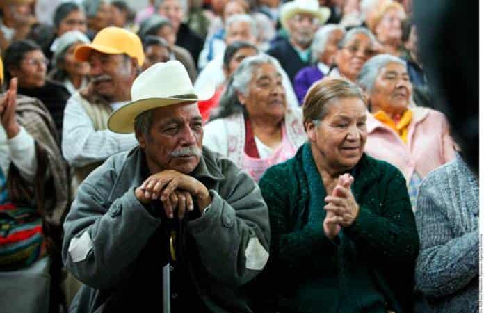 Abuelos en México y Jalisco padecen pobreza, abandono y violencia