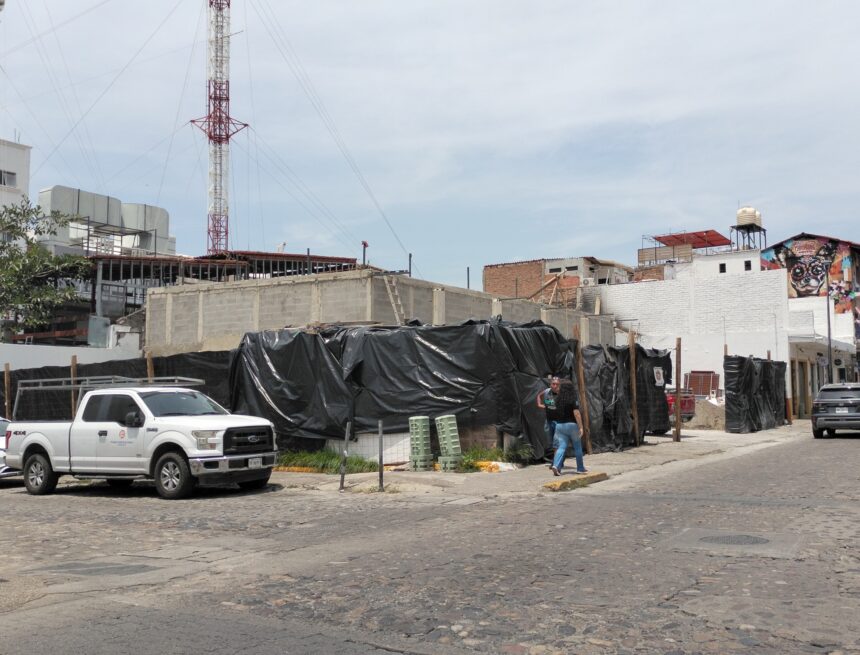 Con pérdidas superiores a los 700 mdp, tiendas de autoservicio avanzan en reconstrucción
