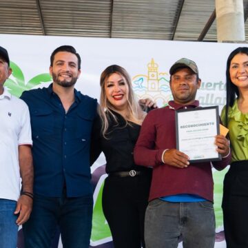 Luis Munguía reconoce la labor del personal de Servicios Eficientes