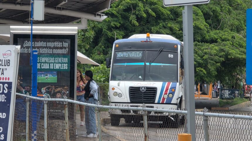 Sistema de transporte interestatal entre Vallarta y Bahía sigue sin avanzar