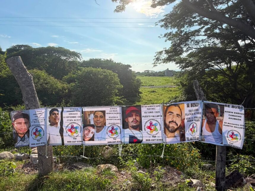 Madres buscadoras de Vallarta piden respetar lonas con rostros de personas desaparecidas