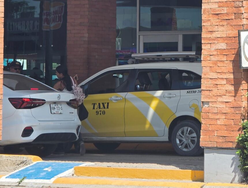 Presentan en Puerto Vallarta convocatoria para registrar a conductores de taxi con más de 10 años de experiencia