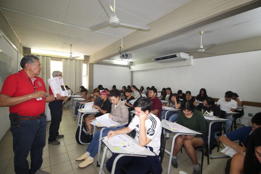 CUCosta analiza implementar modalidad mixta para ampliar cobertura universitaria en Puerto Vallarta