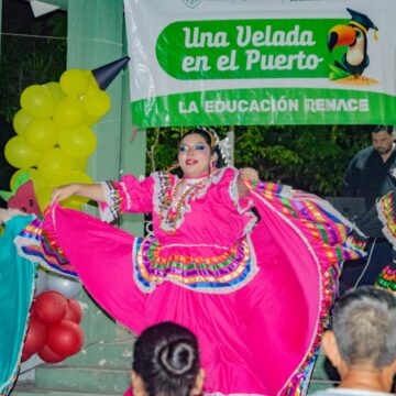 Talento vallartense brilla en la colonia San Esteban durante “Una Velada en el Puerto”