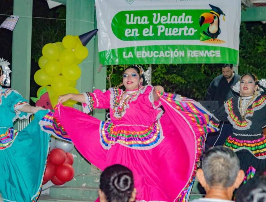 Talento vallartense brilla en la colonia San Esteban durante “Una Velada en el Puerto”