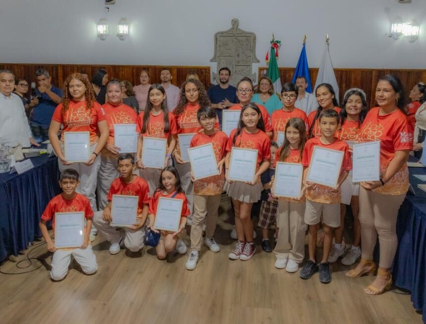 Orgullo vallartense: Ayuntamiento reconoce triunfos en gimnasia y danza folclórica