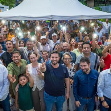 Luis Munguía inaugura circuito de calles en la colonia Santo Domingo Ixtapa