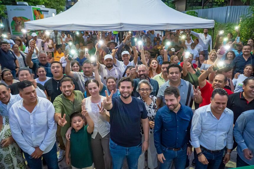 Luis Munguía inaugura circuito de calles en la colonia Santo Domingo Ixtapa