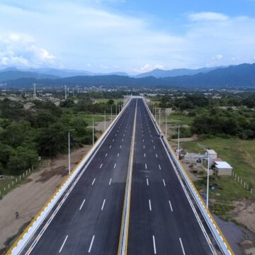 Supervisan avance del Puente Amado Nervo y Terminal 2 del aeropuerto de Puerto Vallarta