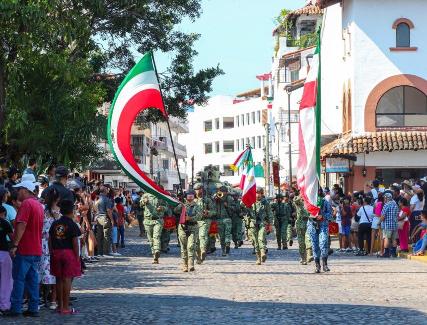 IMG-20260916-WA0204 Vallartenses y turistas disfrutaron el tradicional desfile cívico-militar