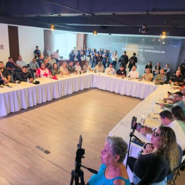 Consejo Municipal de PC monitorea posibles efectos del huracán Polo en Puerto Vallarta