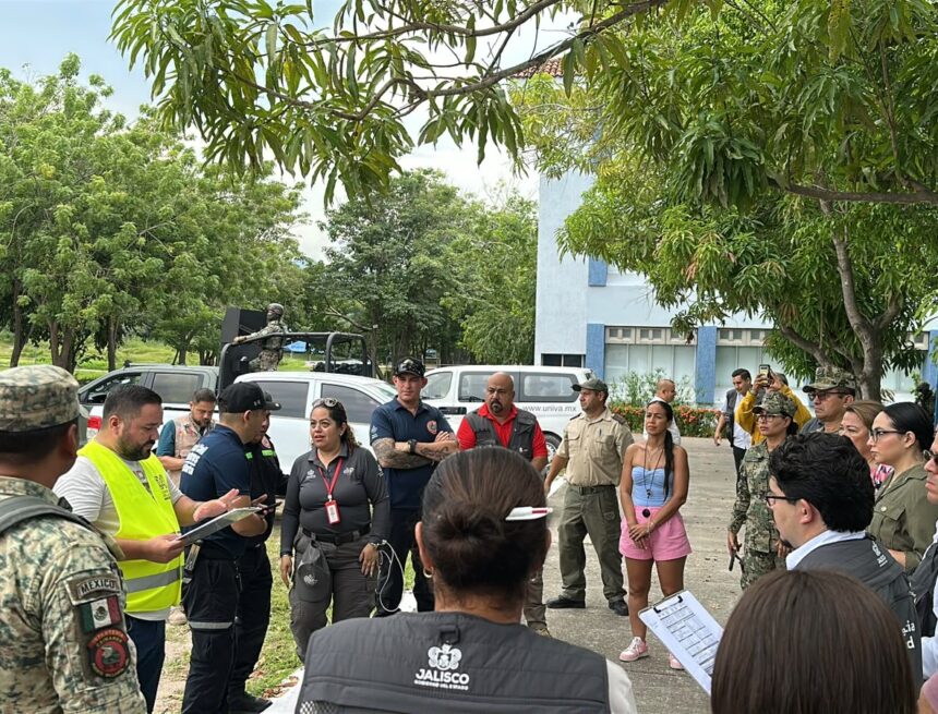 Supervisan albergues temporales en Puerto Vallarta ante posibles efectos de Polo