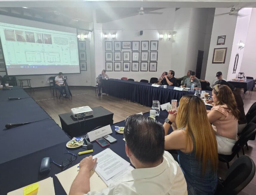 Analizan rehabilitación del mercado de Ixtapa