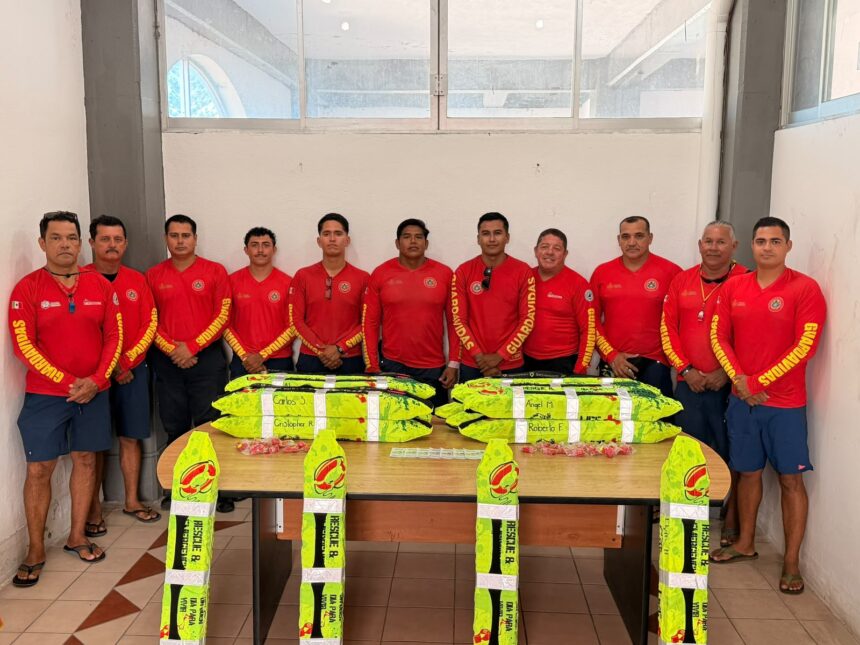 Recibe Protección Civil nuevo equipo para fortalecer su labor en las playas