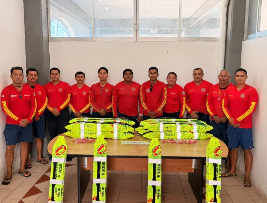 Recibe Protección Civil nuevo equipo para fortalecer su labor en las playas