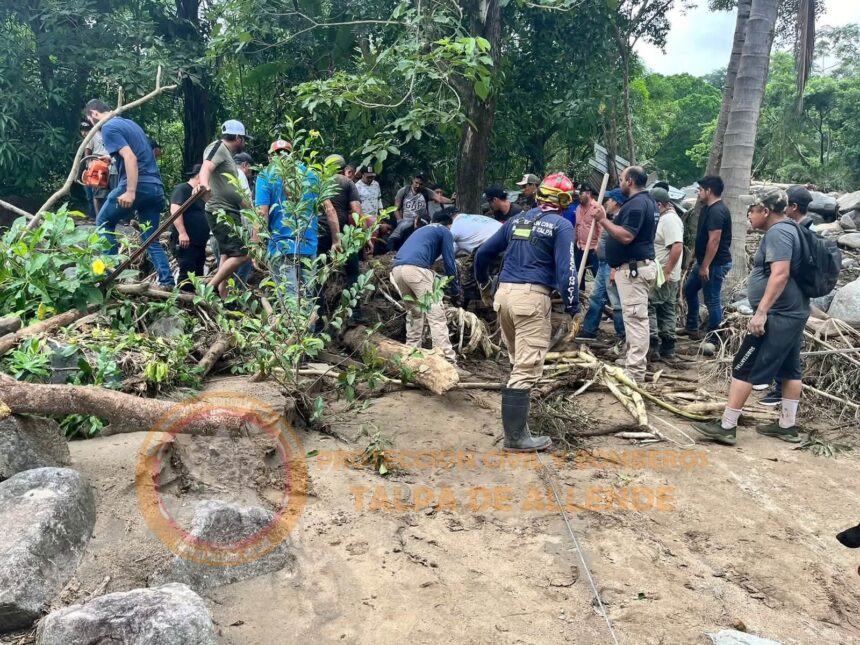 Localizan sin vida al último integrante de familia arrastrada por arroyo en Talpa de Allende