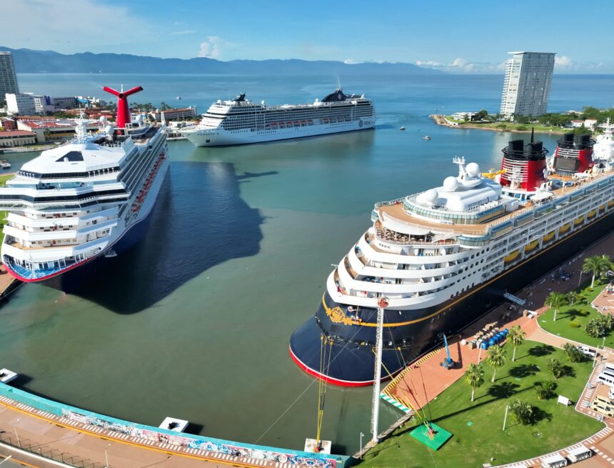 Casi 11 mil personas llegan a bordo de los tres cruceros que atracaron hoy en Vallarta