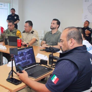 Restablecen servicios y actividades en Puerto Vallarta